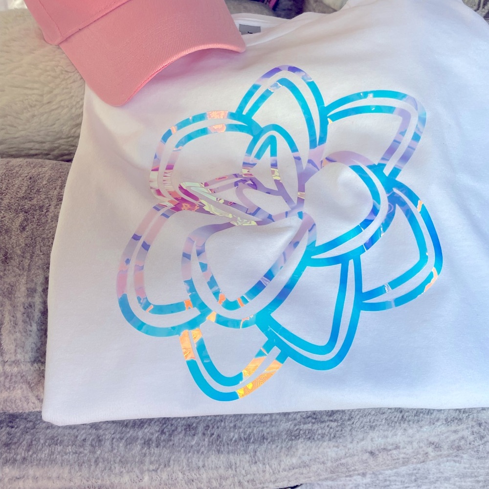 New custom tshirt with iridescent design and visor
